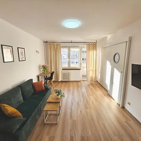 Sunny Apartment 3 Minutes Walk From Rynek Square Vratislav