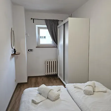 Sunny Near Rynek Square * فروتسواف