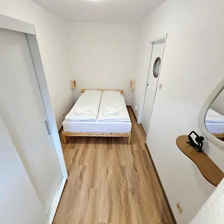 Sunny Near Rynek Square 아파트