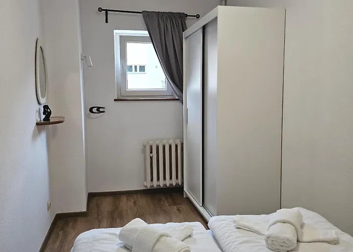 Sunny Apartment 3 Minutes Walk From Rynek Square * Wroclaw