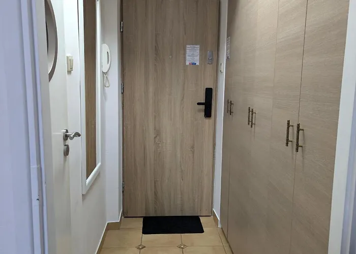 Sunny Apartment 3 Minutes Walk From Rynek Square * Wroclaw